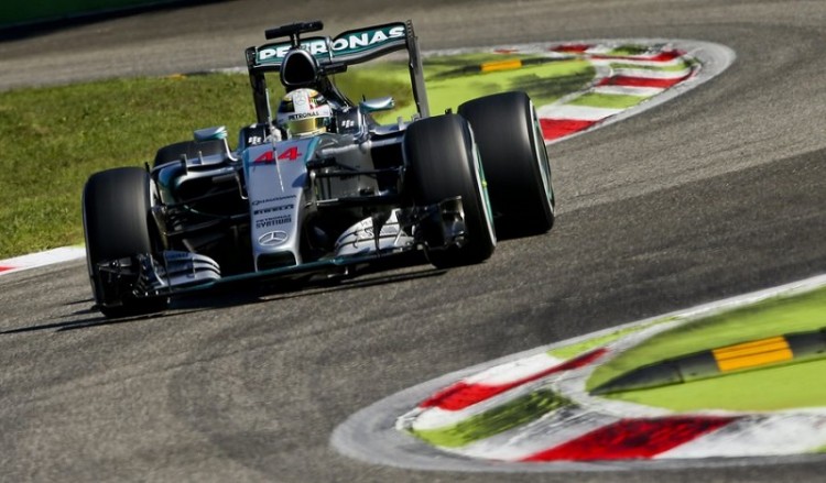 Formula 1: Ο Χάμιλτον νίκησε στη Μόντσα