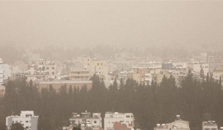 Σκόνη από τη Συρία μετέτρεψε την Κύπρο σε... Σαχάρα (φωτο)