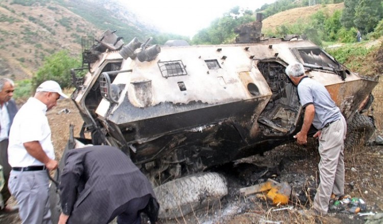 Πέντε Τούρκοι αστυνομικοί νεκροί σε δύο επιθέσεις του PKK