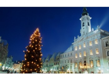 Αυστρία: Τα παραδοσιακά έθιμα των Χριστουγέννων δεν έχασαν τη λάμψη τους