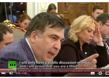 Ουκρανός υπουργός ρίχνει νερό στον Σαακασβίλι και το βίντεο… σκίζει στο Διαδίκτυο (βίντεο)