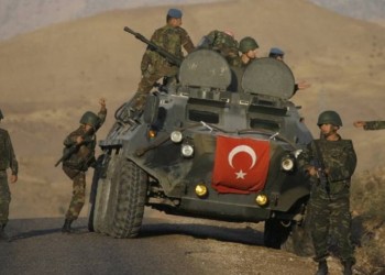 Θέσεις του συριακού στρατού βομβάρδισε ξανά η Τουρκία