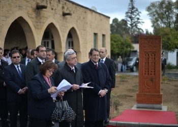 Ένας πέτρινος σταυρός, το σύμβολο φιλίας Κύπρου-Αρμενίας (φωτο)