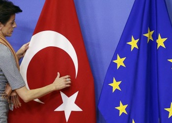 Σε κλοιό πιέσεων η Τουρκία: Η ΕΕ προειδοποιεί, η Άγκυρα σηκώνει τους τόνους