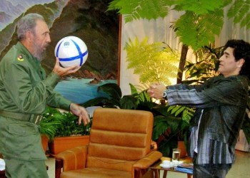 Συγκλονιστικός Μαραντόνα για την απώλεια του Φιντέλ Κάστρο