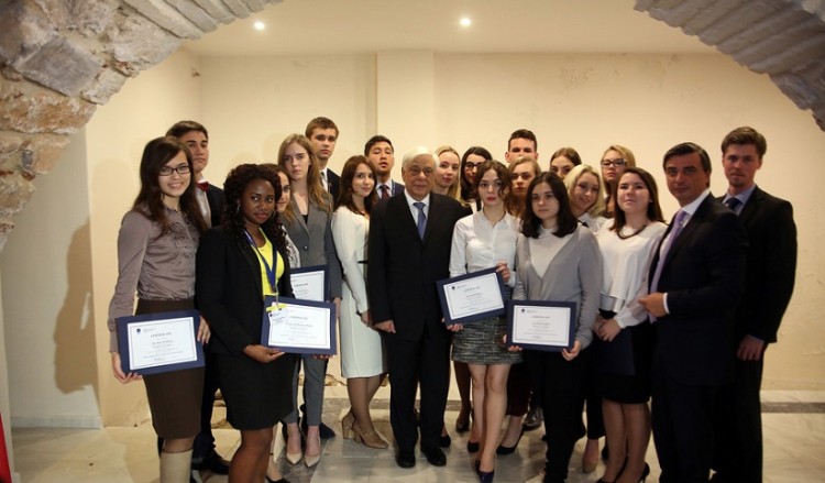 Βράβευση Ρώσων φοιτητών από τον Πρόεδρο της Δημοκρατίας