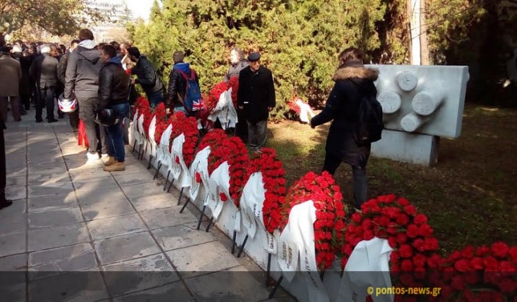 Θεσσαλονίκη: Φόρος τιμής αλλά και μικροεντάσεις στο Πολυτεχνείο