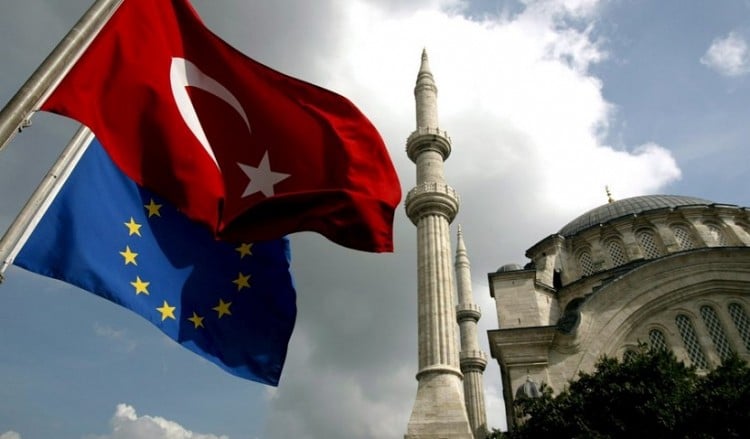 Το Ευρωπαϊκό Κοινοβούλιο ανέβαλε επίσκεψη εκπροσώπων του στην Τουρκία