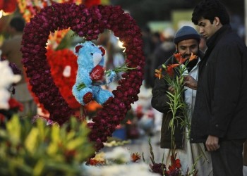 Ημέρα Αγίου Βαλεντίνου, αλλά όχι για την πρωτεύουσα του Πακιστάν