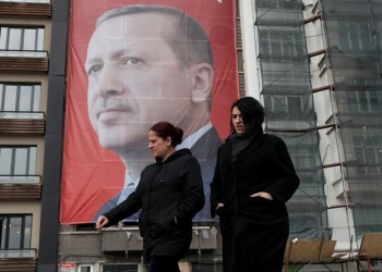 Εξαπτέρυγο του Ερντογάν παρακαλεί τους πολίτες να στηρίξουν το «ναι» στο δημοψήφισμα