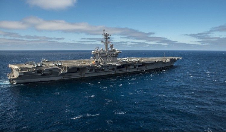Τα βάζει με τη Βόρεια Κορέα ο Τραμπ – Στέλνει το αεροπλανοφόρο USS Carl Vinson