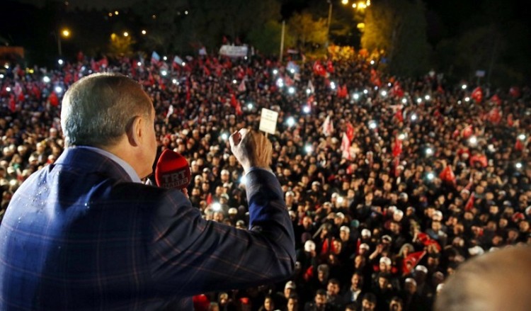 Γιατί ο Ερντογάν ουσιαστικά έχασε το δημοψήφισμα και η επόμενη μέρα στην Τουρκία