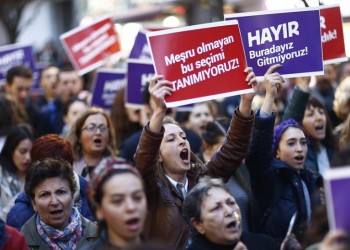 Τουρκία: Σύλληψη δημοσιογράφου που αμφισβήτησε τη νομιμότητα του «Ναι»