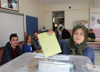 Τουρκία: Έκλεισαν οι κάλπες και άρχισε η καταμέτρηση – Τα πρώτα αποτελέσματα