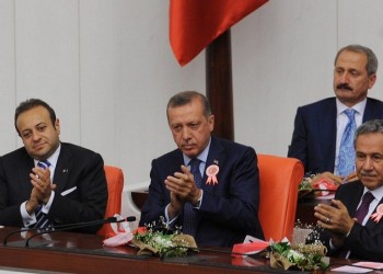 Συνελήφθη ο γαμπρός του πρώην αναπληρωτή πρωθυπουργού της Τουρκίας Μ. Αρίντς