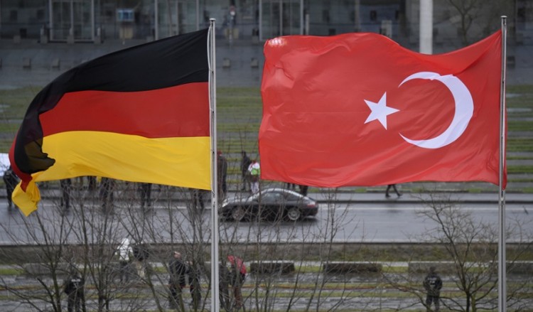 Τσαβούσογλου και Τούρκοι ξενοδόχοι ζητούν από τη Γερμανία να άρει την ταξιδιωτική οδηγία για τη χώρα τους