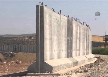 Τουρκία: Τείχος 700 χλμ. στα σύνορα με τη Συρία