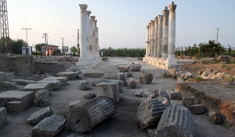 Η γη της Μικράς Ασίας συνεχίζει τις εκπλήξεις – Δύο ελληνικά αγάλματα βρέθηκαν στους Σόλους Κιλικίας