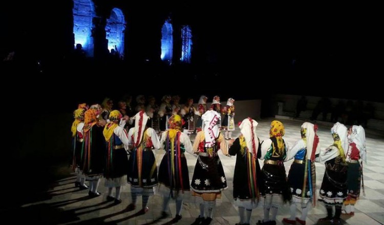 Μουσική και χορός από τη Θράκη πλημμύρισαν το Ηρώδειο στην τιμητική εκδήλωση για τον Χρόνη Αηδονίδη (βίντεο)