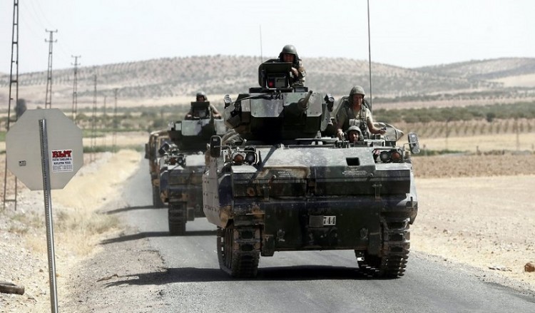 Τουρκικά στρατιωτικά οχήματα εισέβαλαν στην Ιντλίμπ