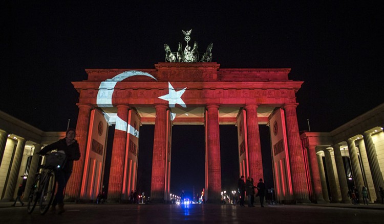 Πληρωμένοι δολοφόνοι εναντίον Τούρκων στη Γερμανία; – Καταγγελίες του Γκάρο Παϊλάν