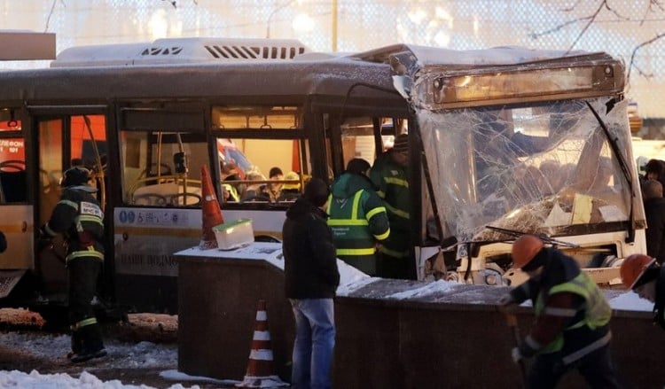Μόσχα: Πιθανότατα δυστύχημα η πτώση του λεωφορείου σε υπόγεια διάβαση πεζών