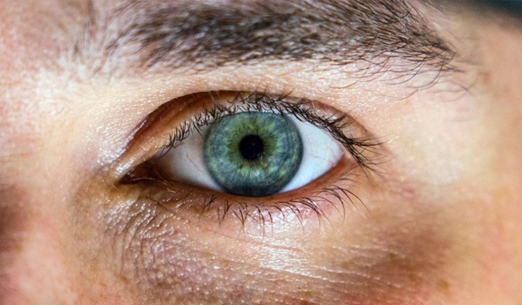 Πειραματικό εμφύτευμα βελτίωσε την όραση σε ασθενείς με προχωρημένη ξηρά εκφύλιση της ωχράς κηλίδας