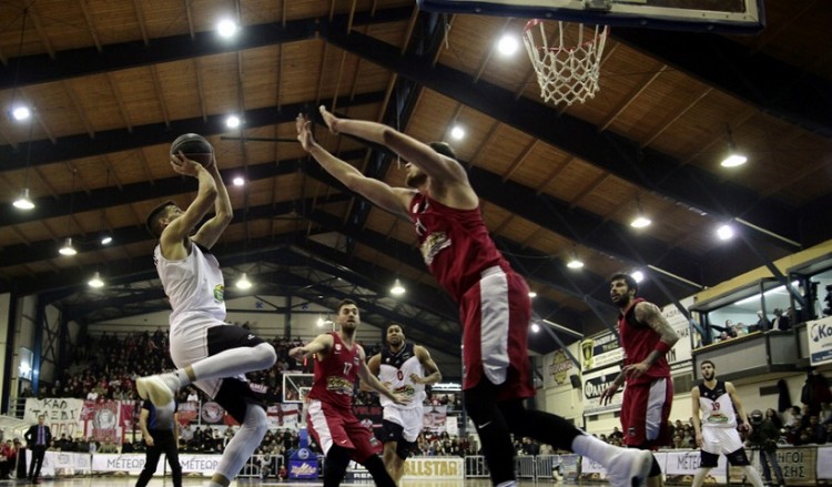 Basket League: Νικηφόρο πέρασμα για Ολυμπιακό, ΑΕΚ από Τρίκαλα και Ρέθυμνο