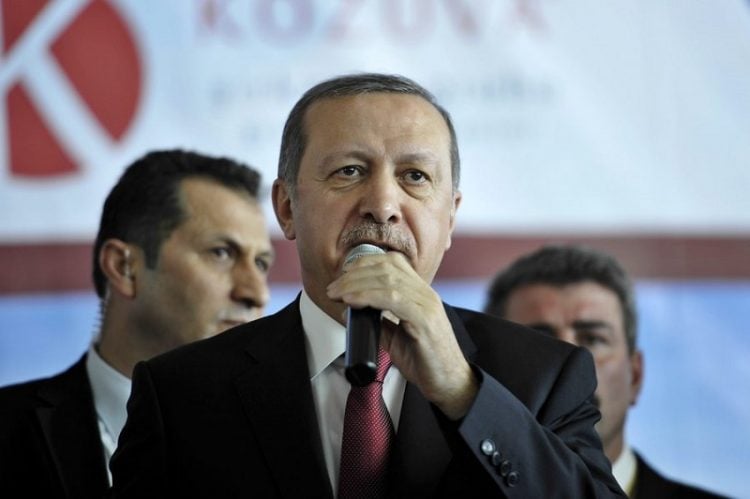 Τι επηρεάζει την πολιτική συμπεριφορά τού Ερντογάν μετά το πραξικόπημα