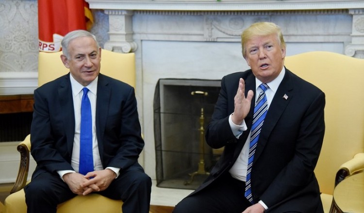 Ο Τραμπ σκέφτεται να βρεθεί στα εγκαίνια της πρεσβείας των ΗΠΑ στην Ιερουσαλήμ