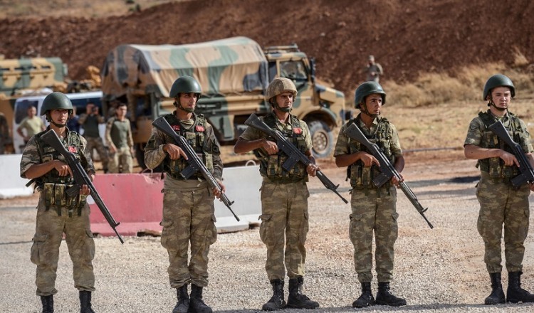 Η Τουρκία θα παραμείνει ακόμα ένα χρόνο σε Συρία και Ιράκ