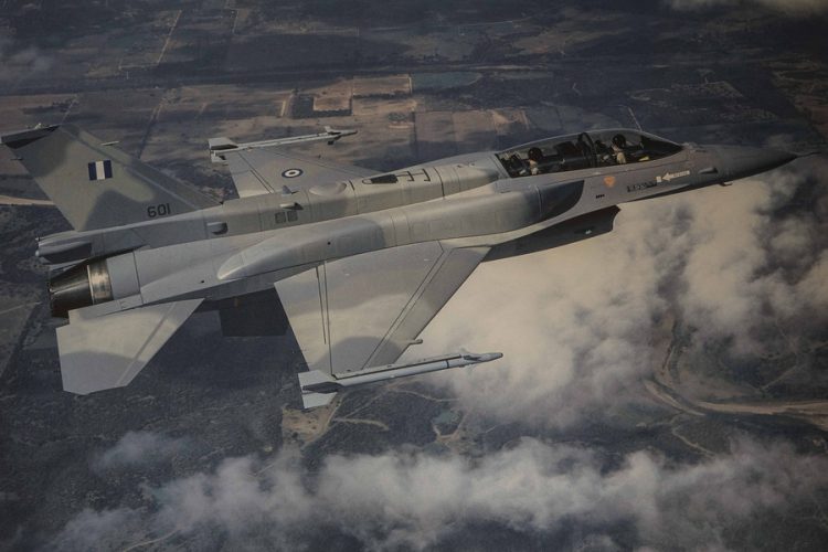 Υπογράφηκε η σύμβαση για την αναβάθμιση των F-16
