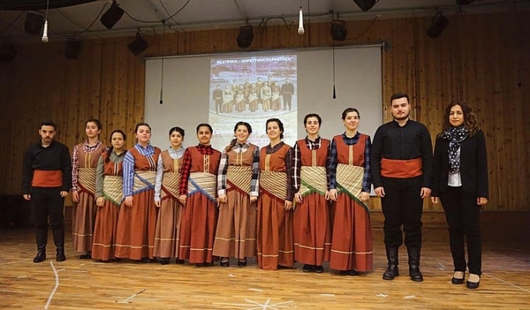 Μαθητές από τη Μεσσηνία παρουσίασαν στην Κομοτηνή παράσταση για τον ποντιακό Ελληνισμό