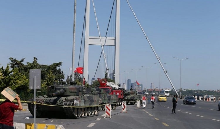 Αποτάσσονται 3.000 στρατιωτικοί στην Τουρκία