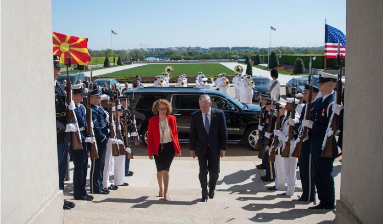 ΗΠΑ σε πΓΔΜ: Απαραίτητη προϋπόθεση το όνομα για ένταξη στο ΝΑΤΟ
