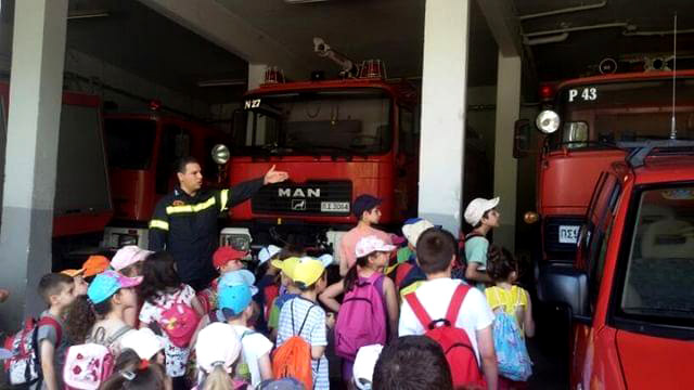 Την Πυροσβεστική Υπηρεσία επισκέφτηκαν τα παιδιά της Ευξείνου Λέσχης Ποντίων Νάουσας