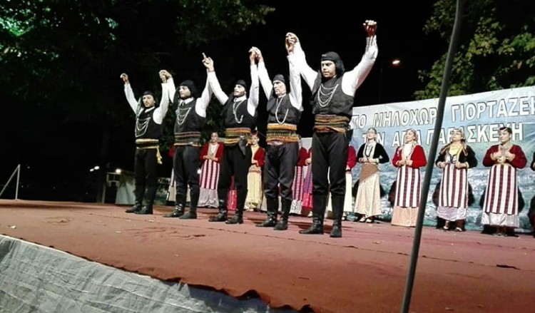 Διήμερο ποντιακό γλέντι στο Μηλοχώρι Κοζάνης προς τιμήν της Αγίας Παρασκευής (βίντεο)
