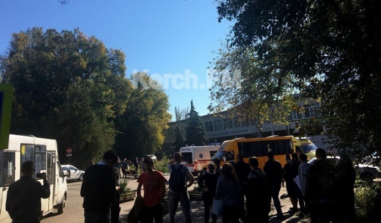 Νεκροί και δεκάδες τραυματίες από έκρηξη σε κολέγιο στην Κριμαία (βίντεο)