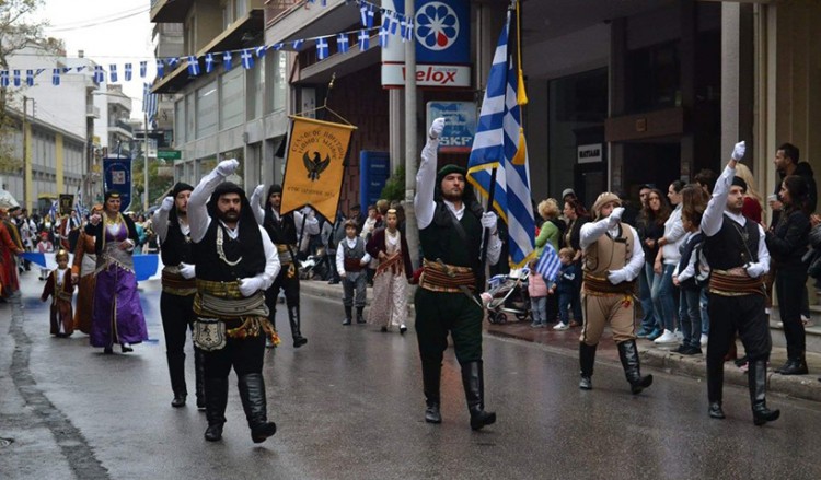 Οι ποντιακοί σύλλογοι της Ελλάδας στην παρέλαση της 28ης Οκτωβρίου (φωτο)
