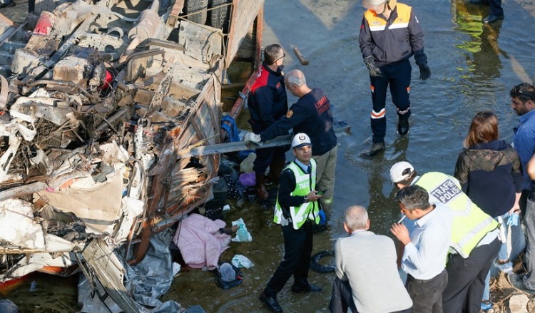 Τουρκία: Στους 22 οι νεκροί από το δυστύχημα σε επαρχία της Σμύρνης