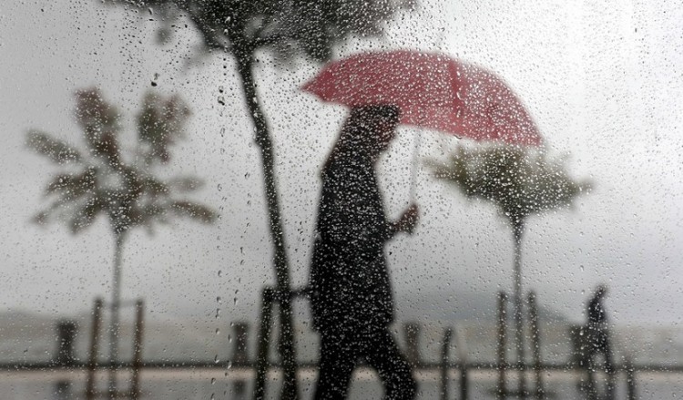 Αλλάζει ο καιρός την Κυριακή: Βροχές, καταιγίδες και χαλαζόπτωση