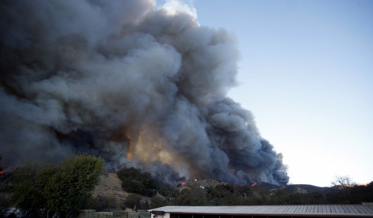 Καλιφόρνια: Φονικές πυρκαγιές, τουλάχιστον 9 νεκροί και 35 αγνοούμενοι
