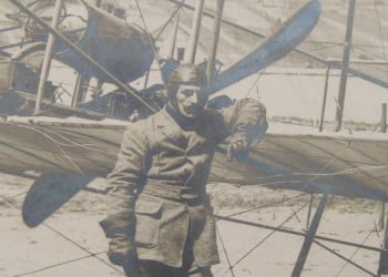 Η ζωή και η δράση του θρυλικού πρώτου Έλληνα στρατιωτικού αεροπόρου