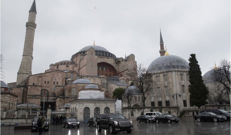 O Ερντογάν προανήγγειλε και αρχιτεκτονικές αλλαγές στην Αγία Σοφία