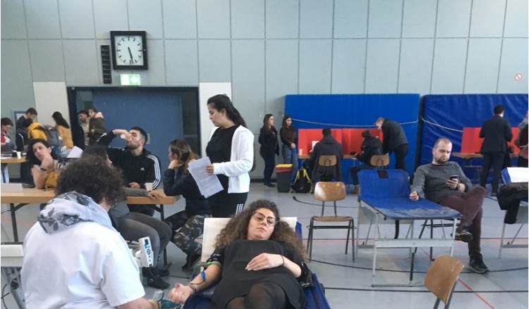 Πόντιοι της Γερμανίας πρόσφεραν αίμα για το κουρδικό Κομπάνι