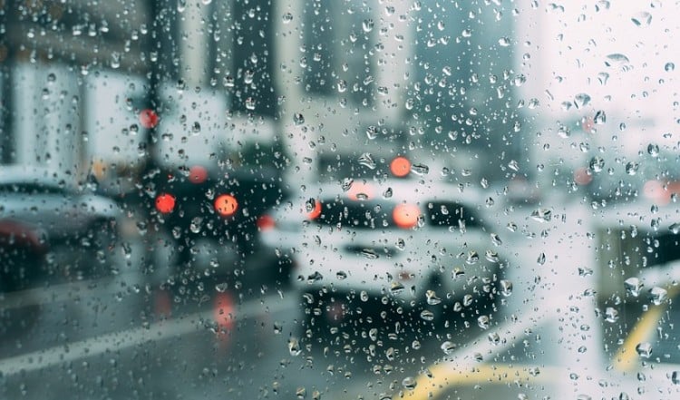 Βροχερός καιρός σήμερα – Πού θα είναι έντονα τα φαινόμενα