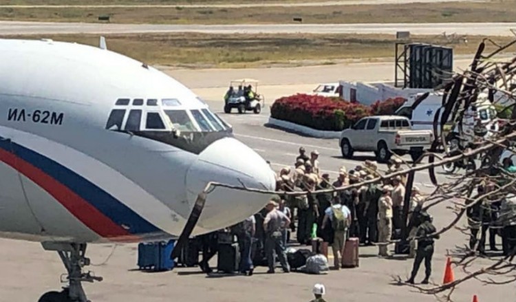 Βενεζουέλα: Ρωσικά αεροπλάνα της πολεμικής αεροπορίας προσγειώθηκαν με στρατιώτες