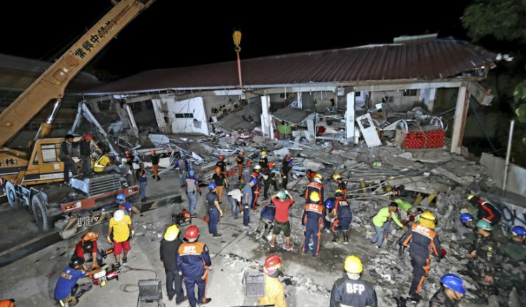 Φιλιππίνες: Ισχυρός σεισμός – Νεκροί, τραυματίες και εγκλωβισμένοι σε συντρίμμια