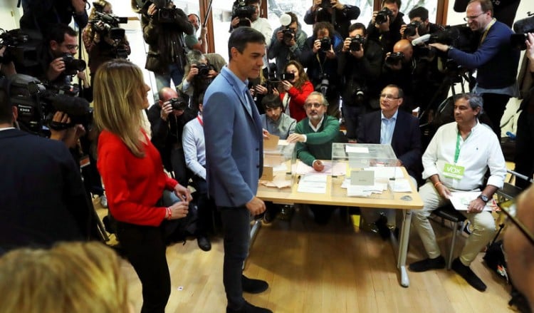 Ισπανία εκλογές: Οι Σοσιαλιστές του Σάντσεθ νικητές χωρίς αυτοδυναμία