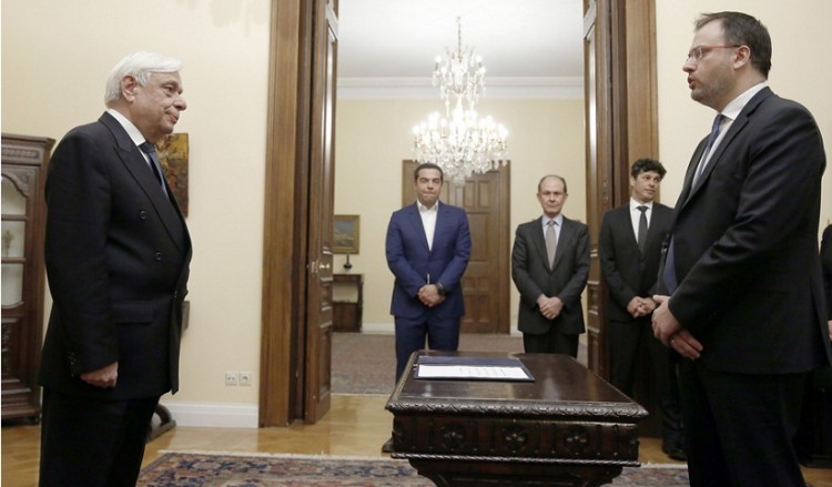 Ο Θ. Θεοχαρόπουλος ορκίστηκε νέος υπουργός Τουρισμού